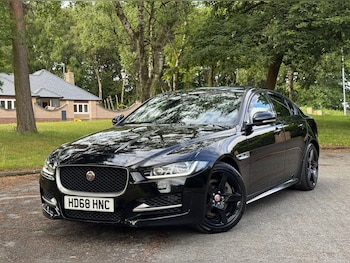 Used Jaguar XE 2019 for sale - 78843565: Photo