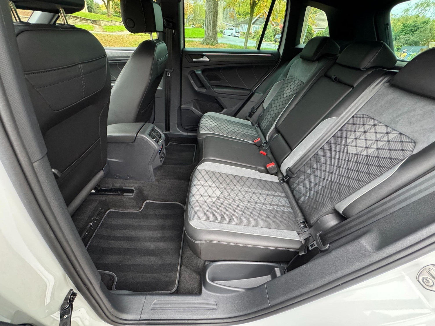 Used Volkswagen Tiguan 2023 for sale - 76458136: Photo 63