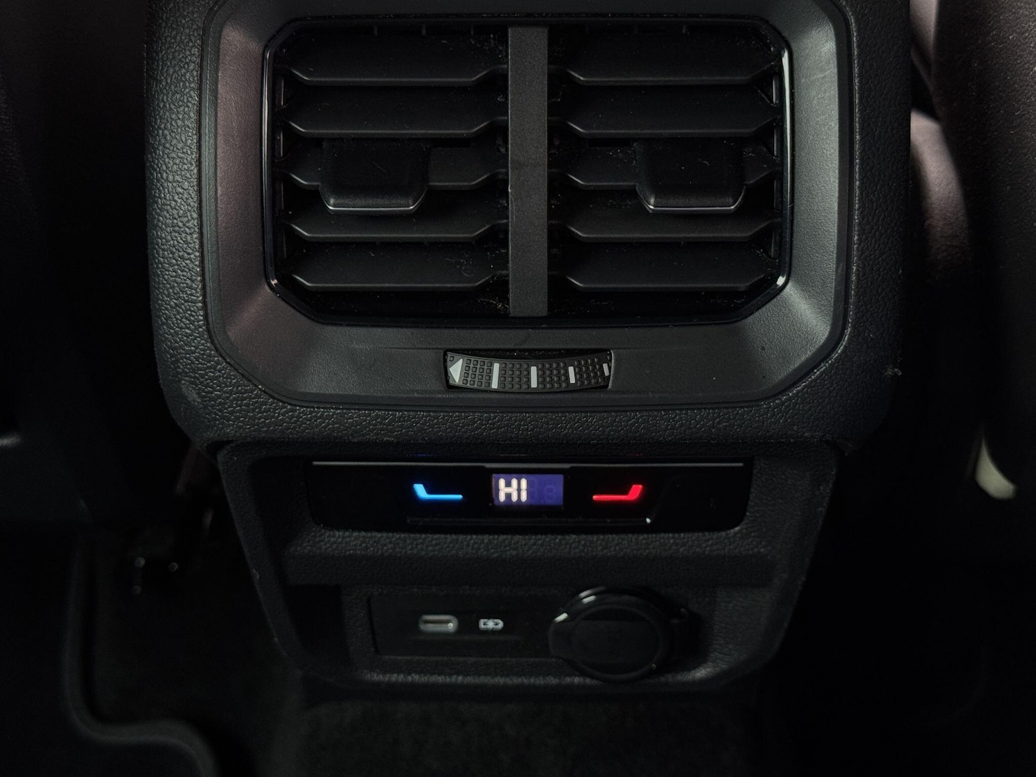 Used Volkswagen Tiguan 2023 for sale - 76458136: Photo 64