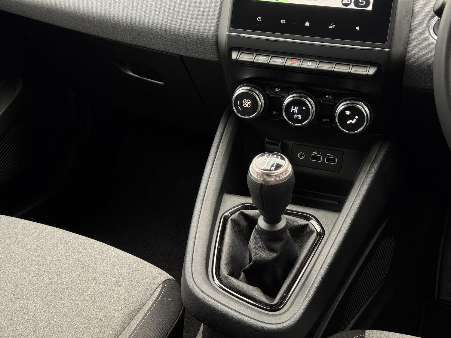 Used Renault Clio for sale - 78115511: Photo 34