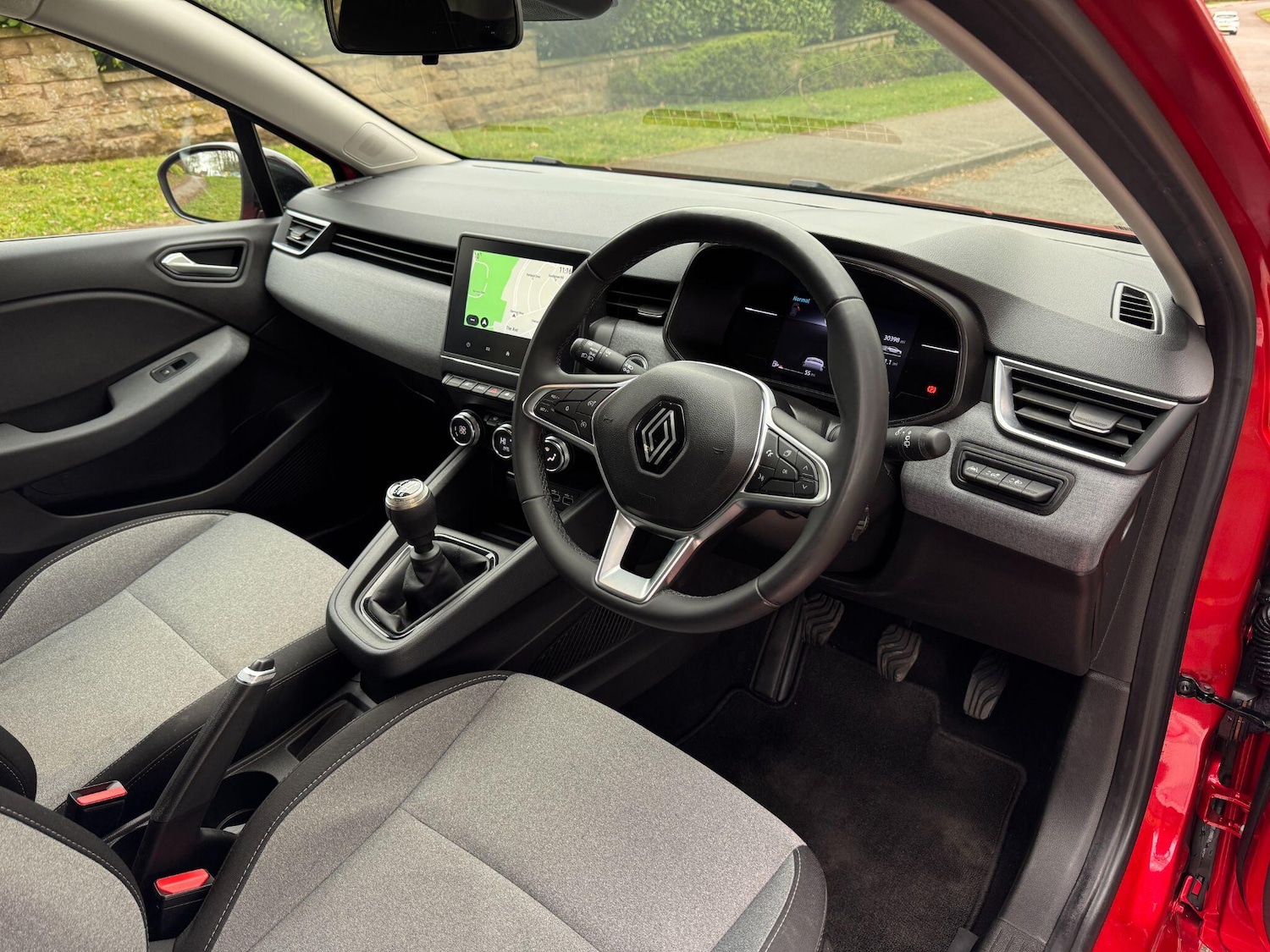 Used Renault Clio for sale - 78115511: Photo 4
