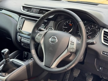 Used Nissan Qashqai 2017 for sale - 75600168: Photo