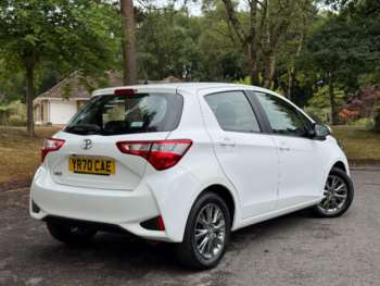 Used Toyota Yaris 2020 for sale - 75173980: Photo