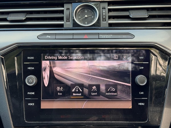 Used Volkswagen Passat 2018 for sale - 76072967: Photo 25