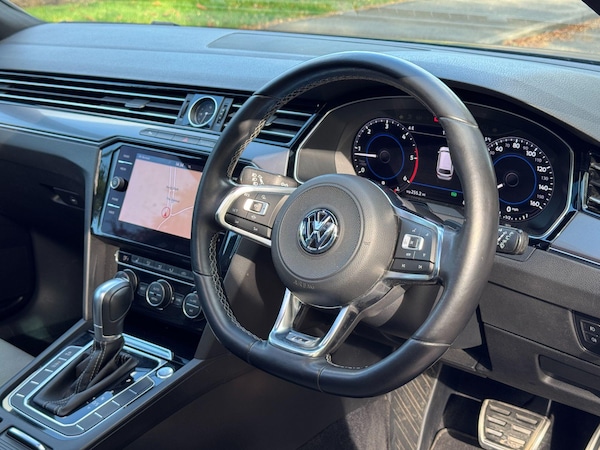 Used Volkswagen Passat 2018 for sale - 76072967: Photo 5
