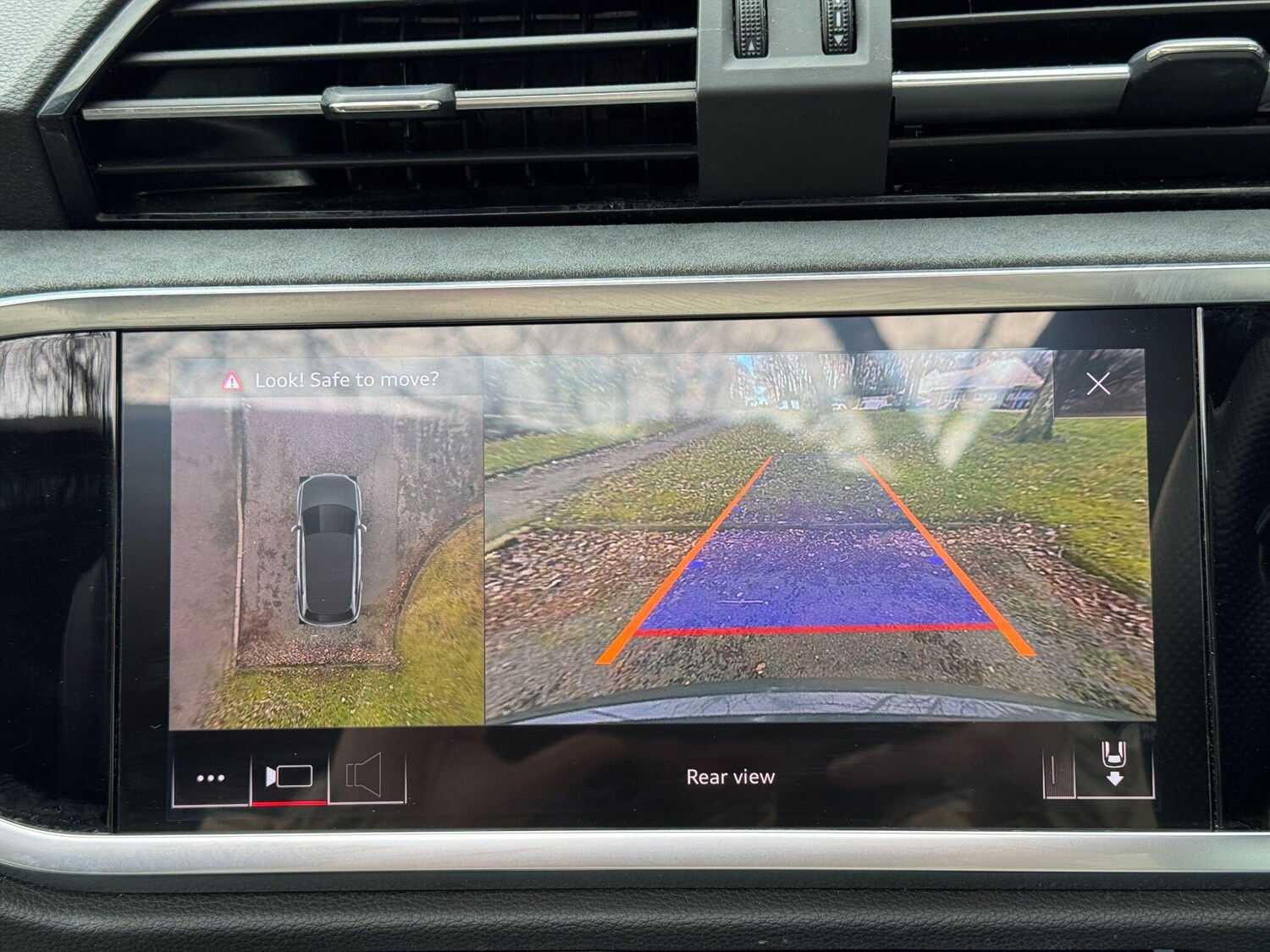 Used Audi Q3 2020 for sale - 77625231: Photo 11