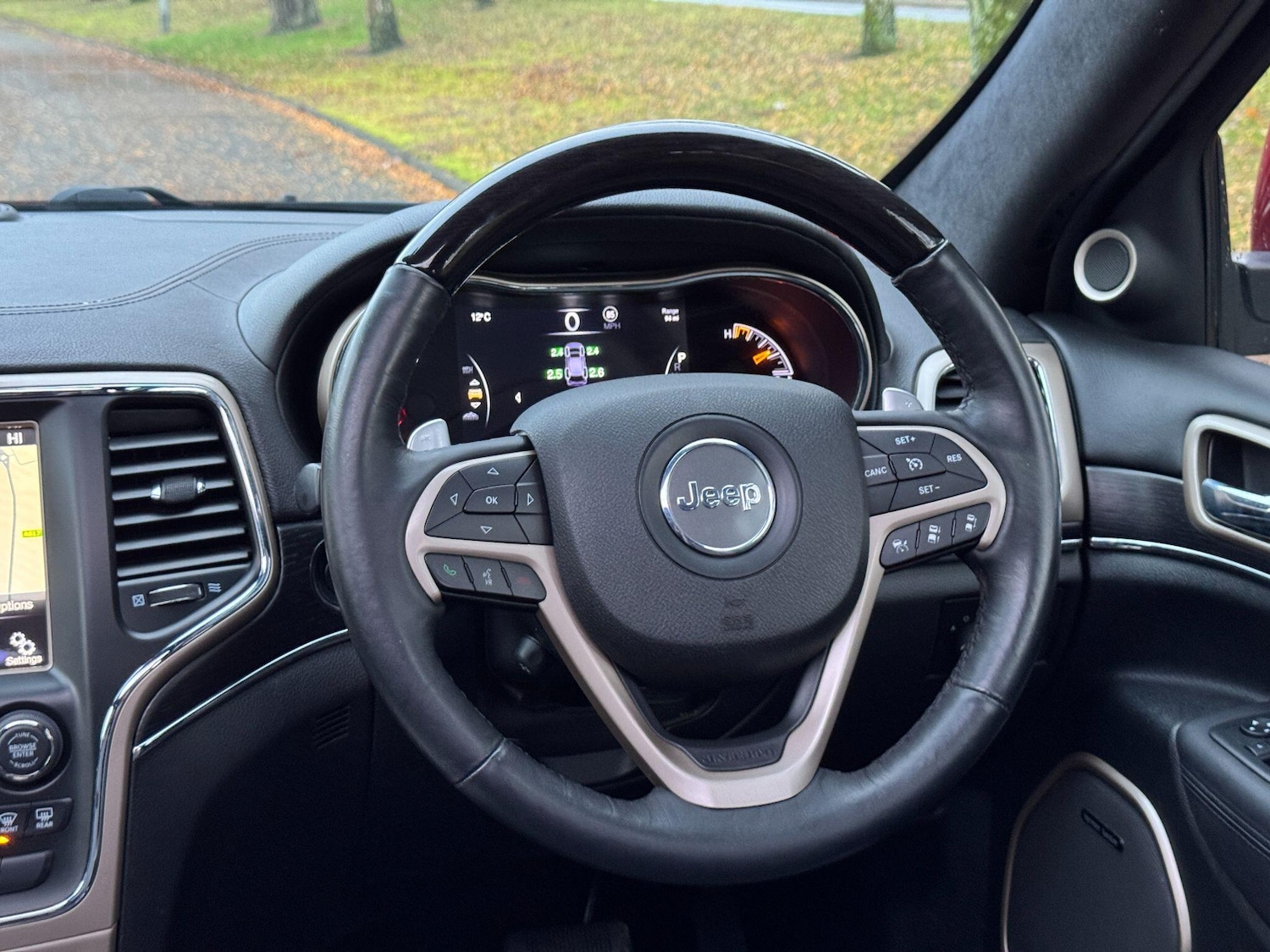 Used Jeep Grand Cherokee 2015 for sale - 76886958: Photo 51