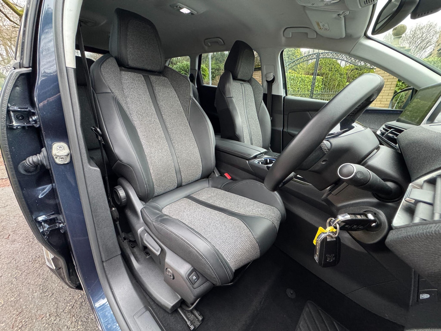 Used Peugeot 5008 2018 for sale - 77351444: Photo 31