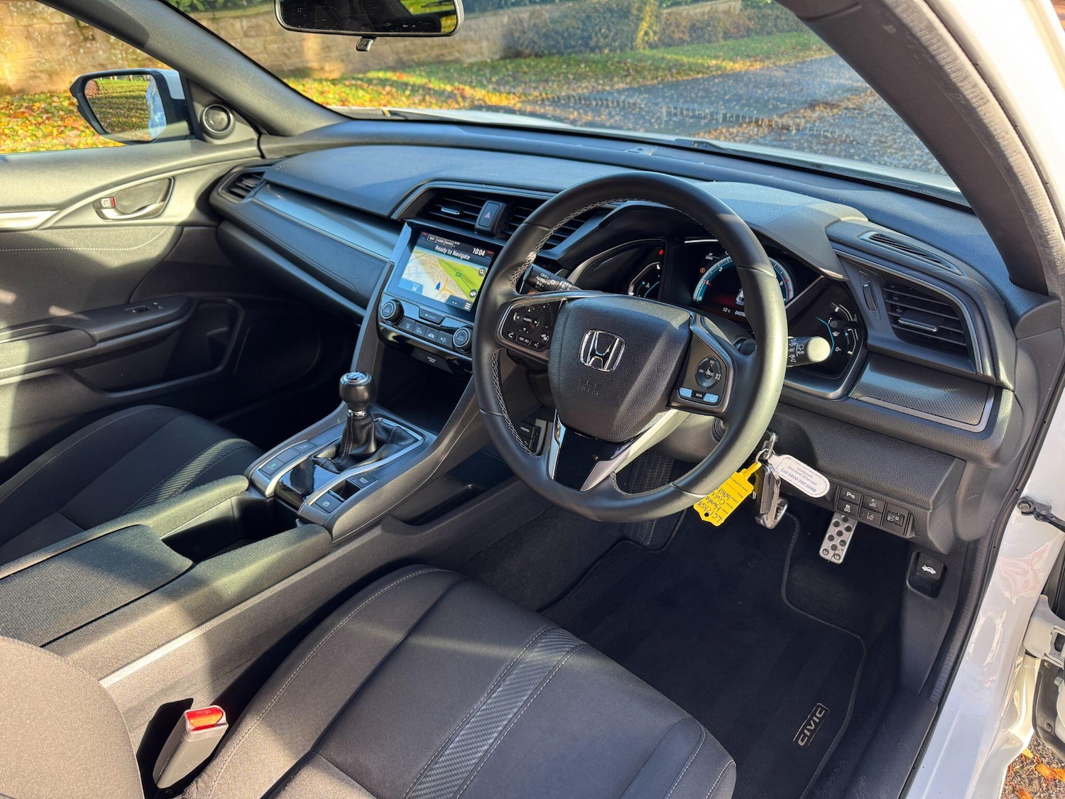 Used Honda Civic 2017 for sale - 76607278: Photo 4