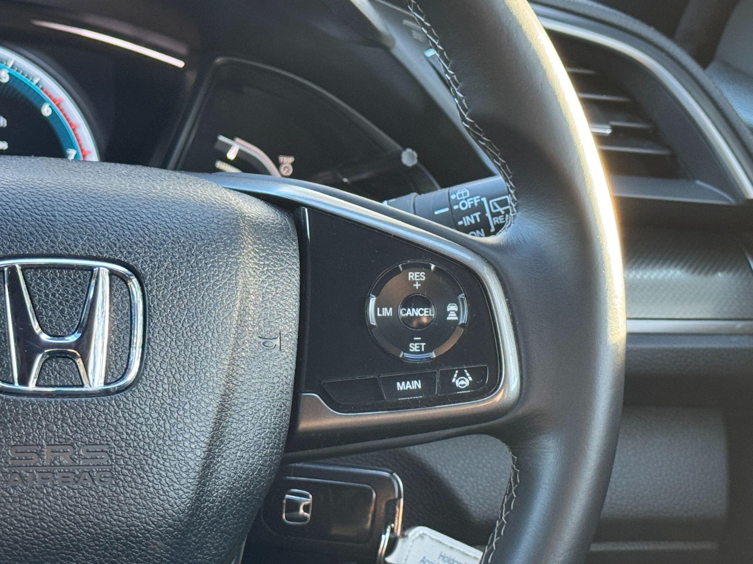 Used Honda Civic 2017 for sale - 76607278: Photo 54