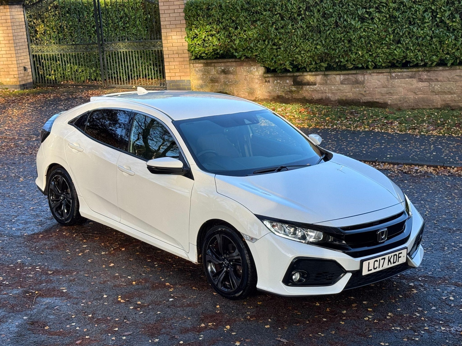 Used Honda Civic 2017 for sale - 76607278: Photo 9