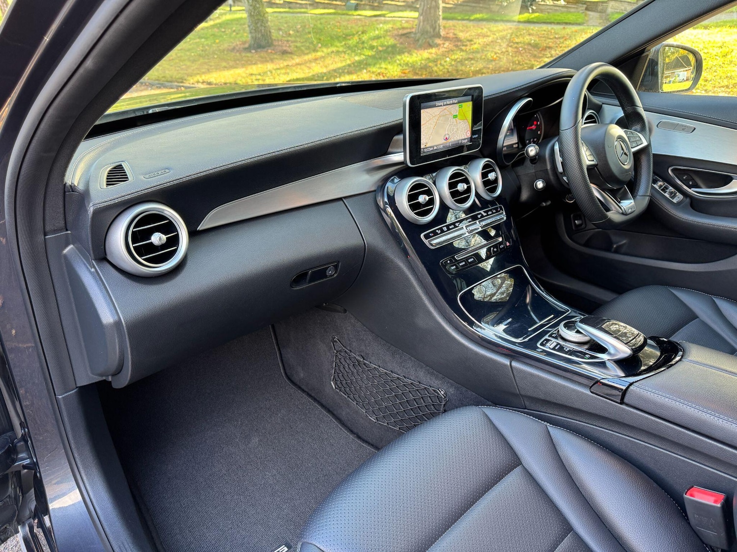 Used Mercedes-Benz C Class 2015 for sale - 76398093: Photo 5