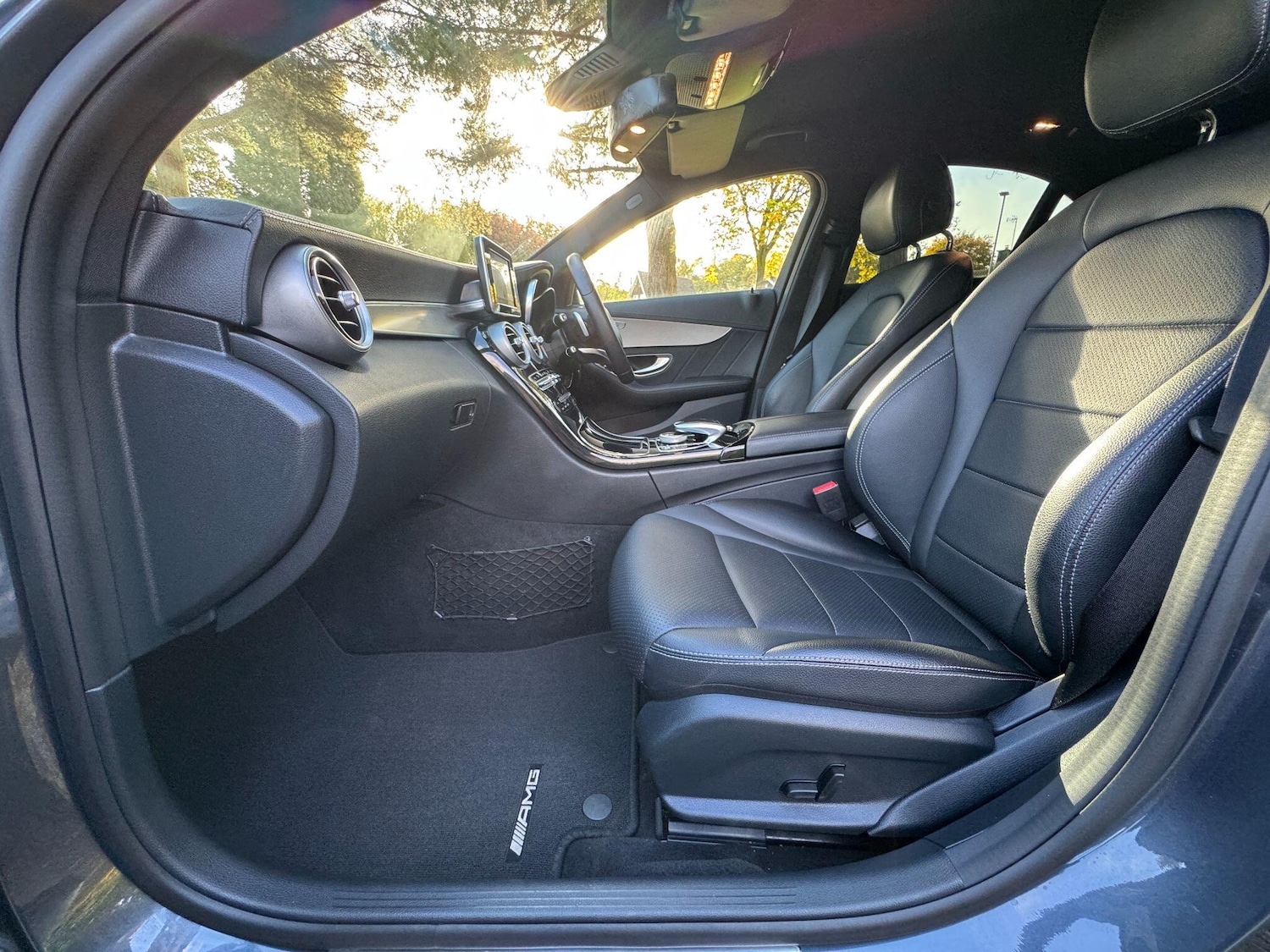 Used Mercedes-Benz C Class 2015 for sale - 76398093: Photo 65