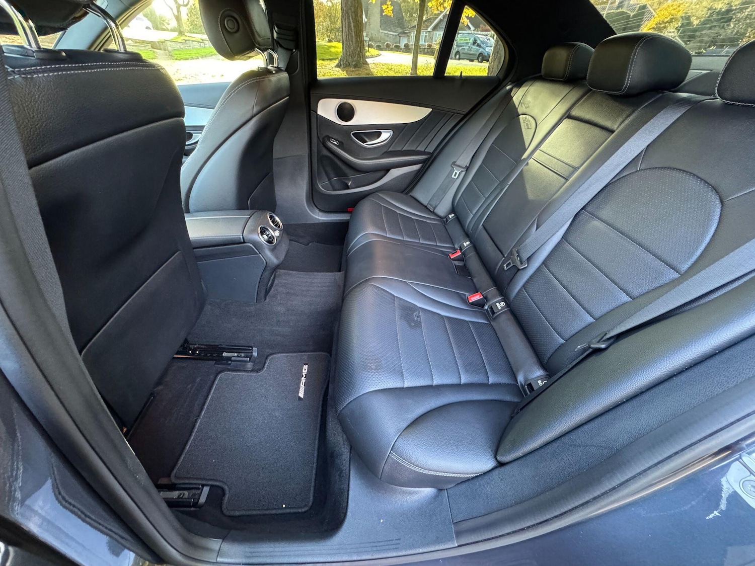 Used Mercedes-Benz C Class 2015 for sale - 76398093: Photo 77