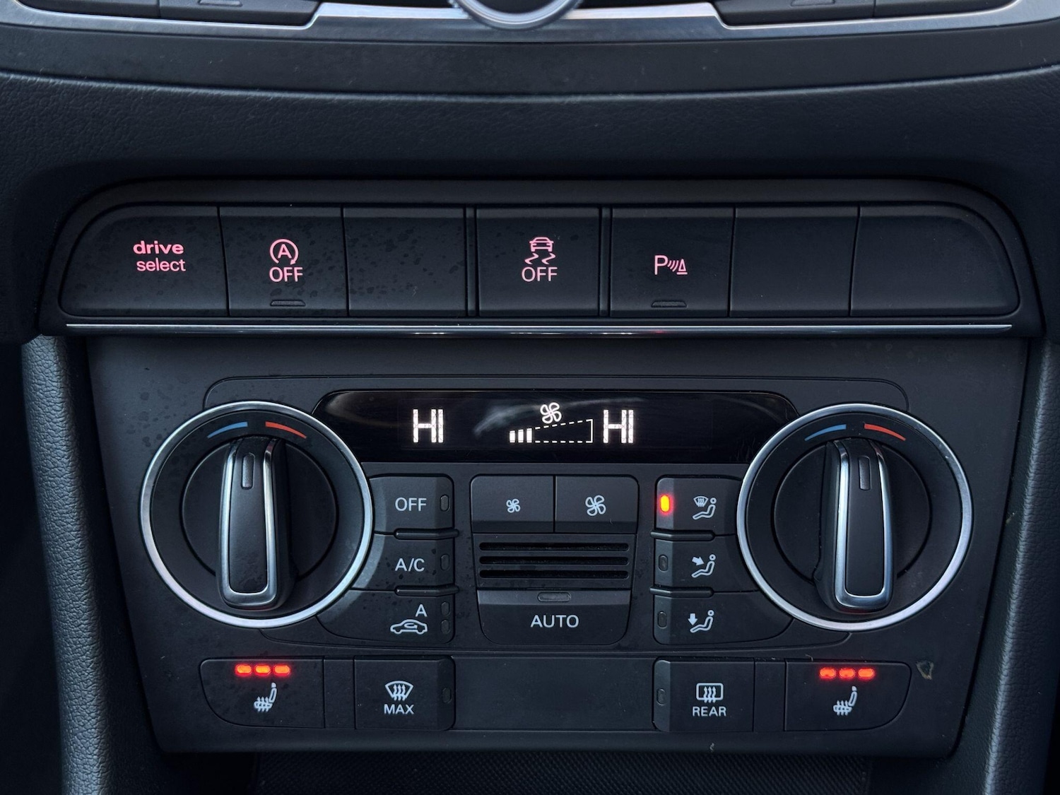 Used Audi Q3 2015 for sale - 76759487: Photo 11