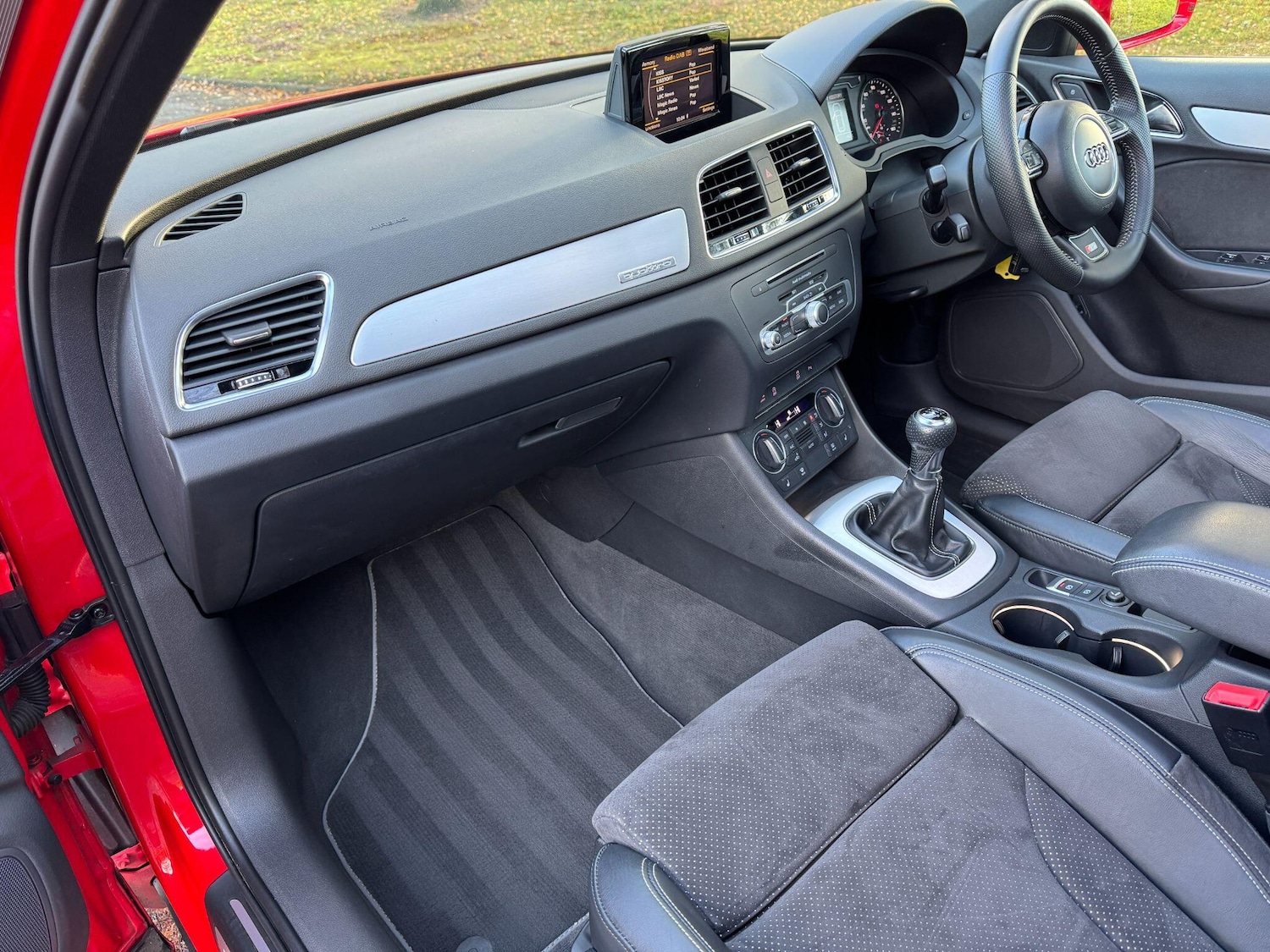 Used Audi Q3 2015 for sale - 76759487: Photo 19