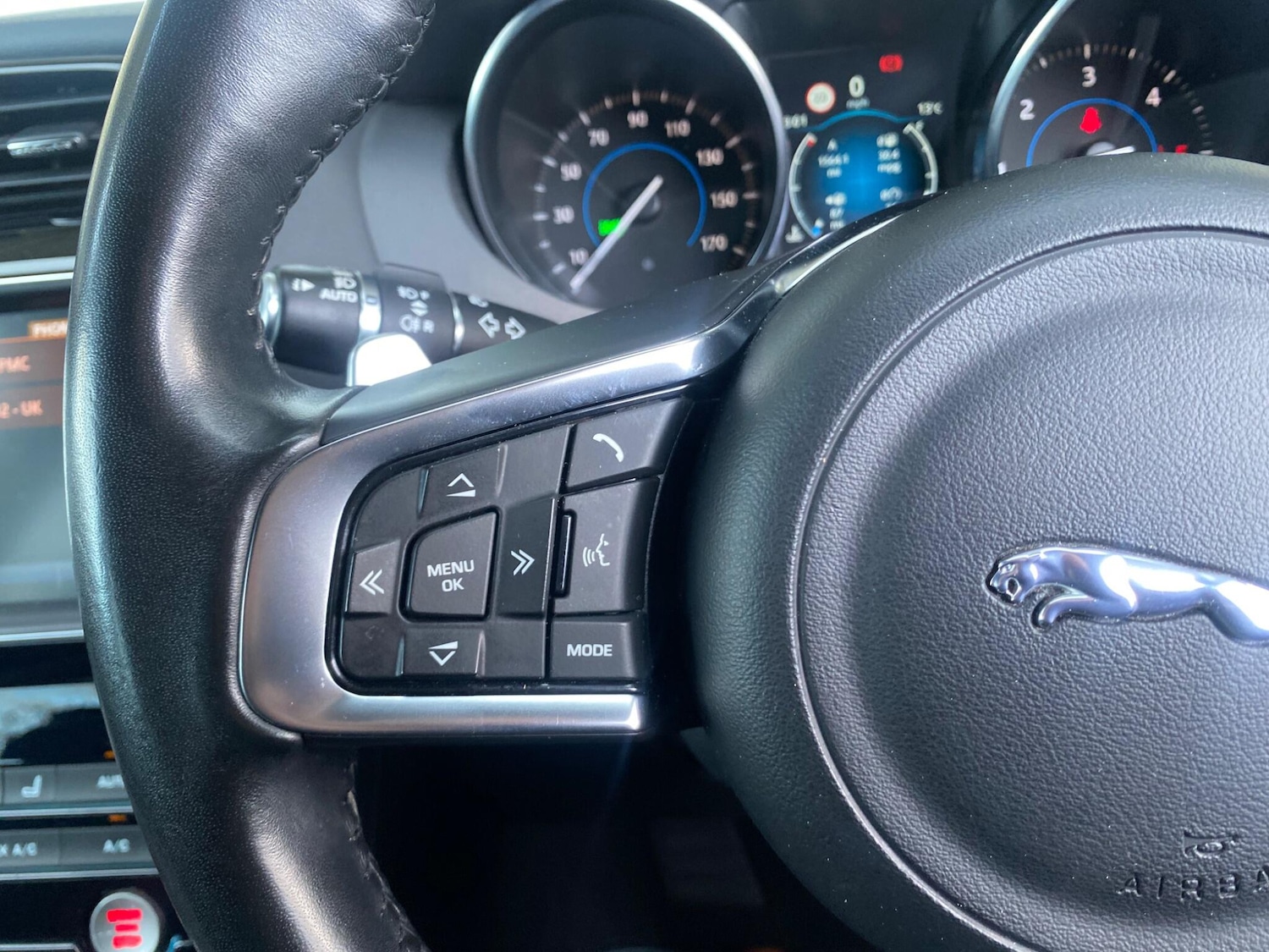 Used Jaguar F-Pace 2018 for sale - 77925928: Photo 11