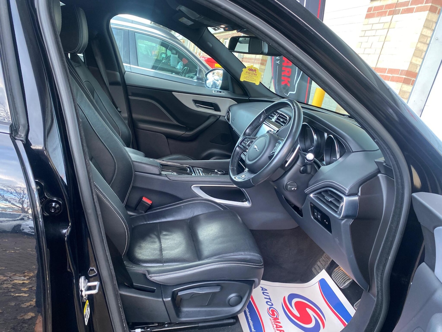 Used Jaguar F-Pace 2018 for sale - 77925928: Photo 8