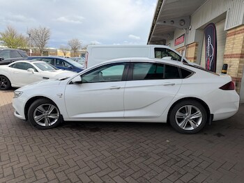 Used Vauxhall Insignia 2018 for sale - 78157419: Photo