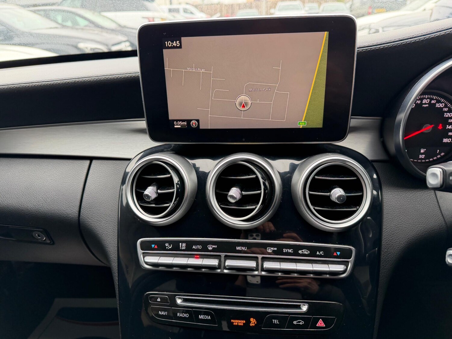 Used Mercedes-Benz C Class 2015 for sale - 77688878: Photo 18