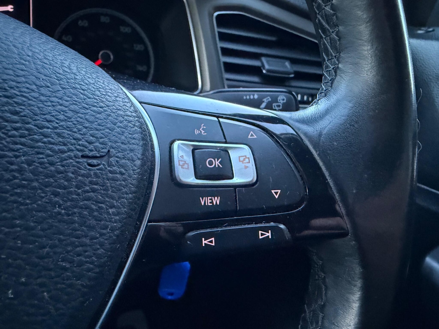 Used Volkswagen T-Roc 2020 for sale - 77688863: Photo 13