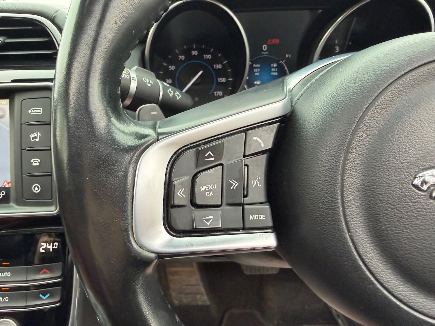 Used Jaguar XE for sale - 77982480: Photo 15