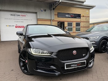Used Jaguar XE 2017 for sale - 77982480: Photo