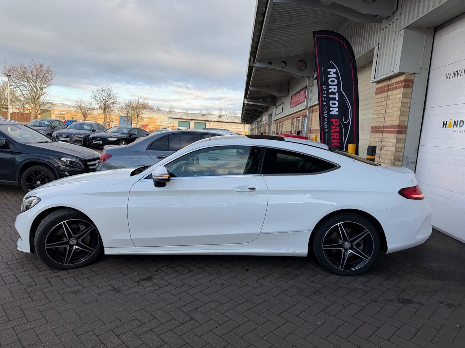 Used Mercedes-Benz C Class 2016 for sale - 77688872: Photo 5