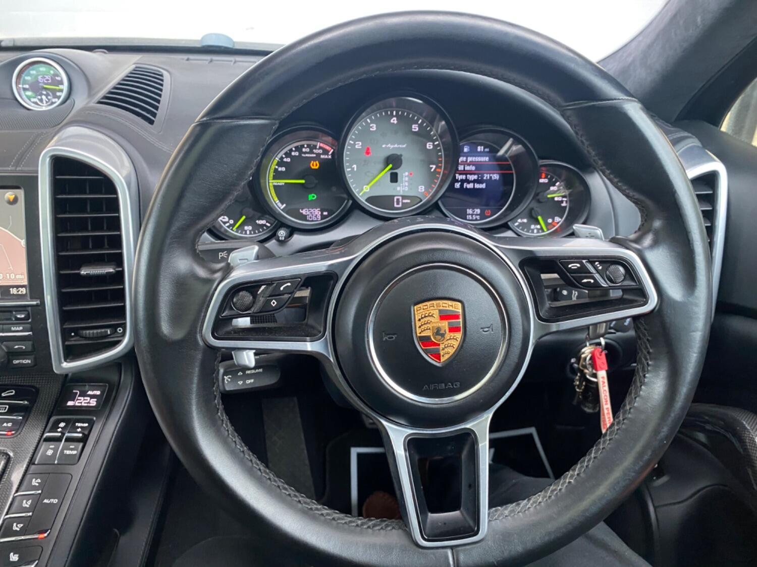 Used Porsche Cayenne 2014 for sale - 77854250: Photo 21