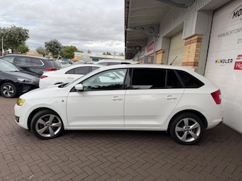 Used Skoda Rapid Spaceback 2014 for sale - 79324710: Photo