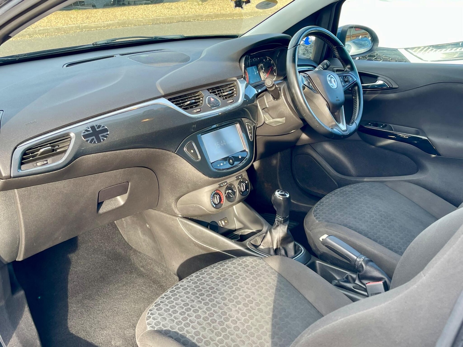 Used Vauxhall Corsa 2015 for sale - 77925141: Photo 13