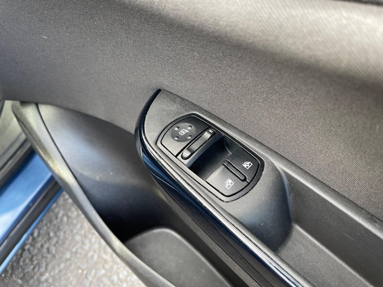 Used Vauxhall Corsa 2015 for sale - 77925141: Photo 23