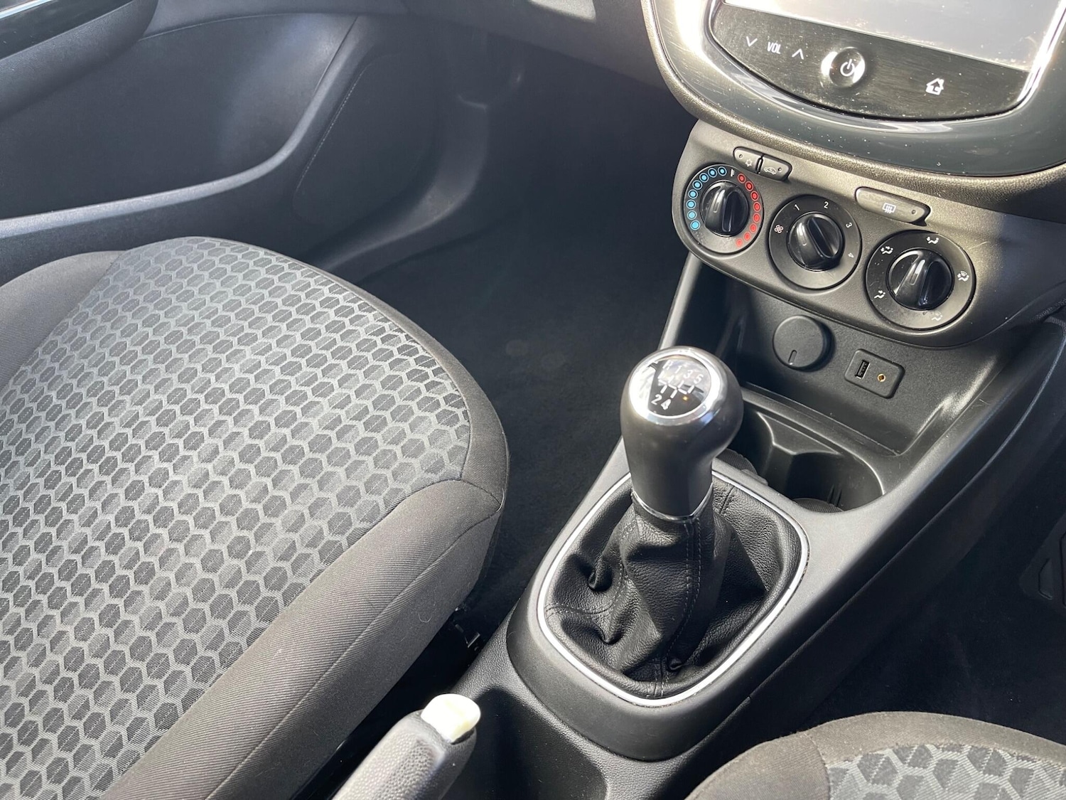 Used Vauxhall Corsa 2015 for sale - 77925141: Photo 9