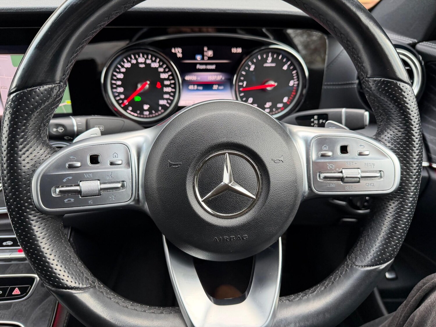 Used Mercedes-Benz E Class for sale - 77688862: Photo 16