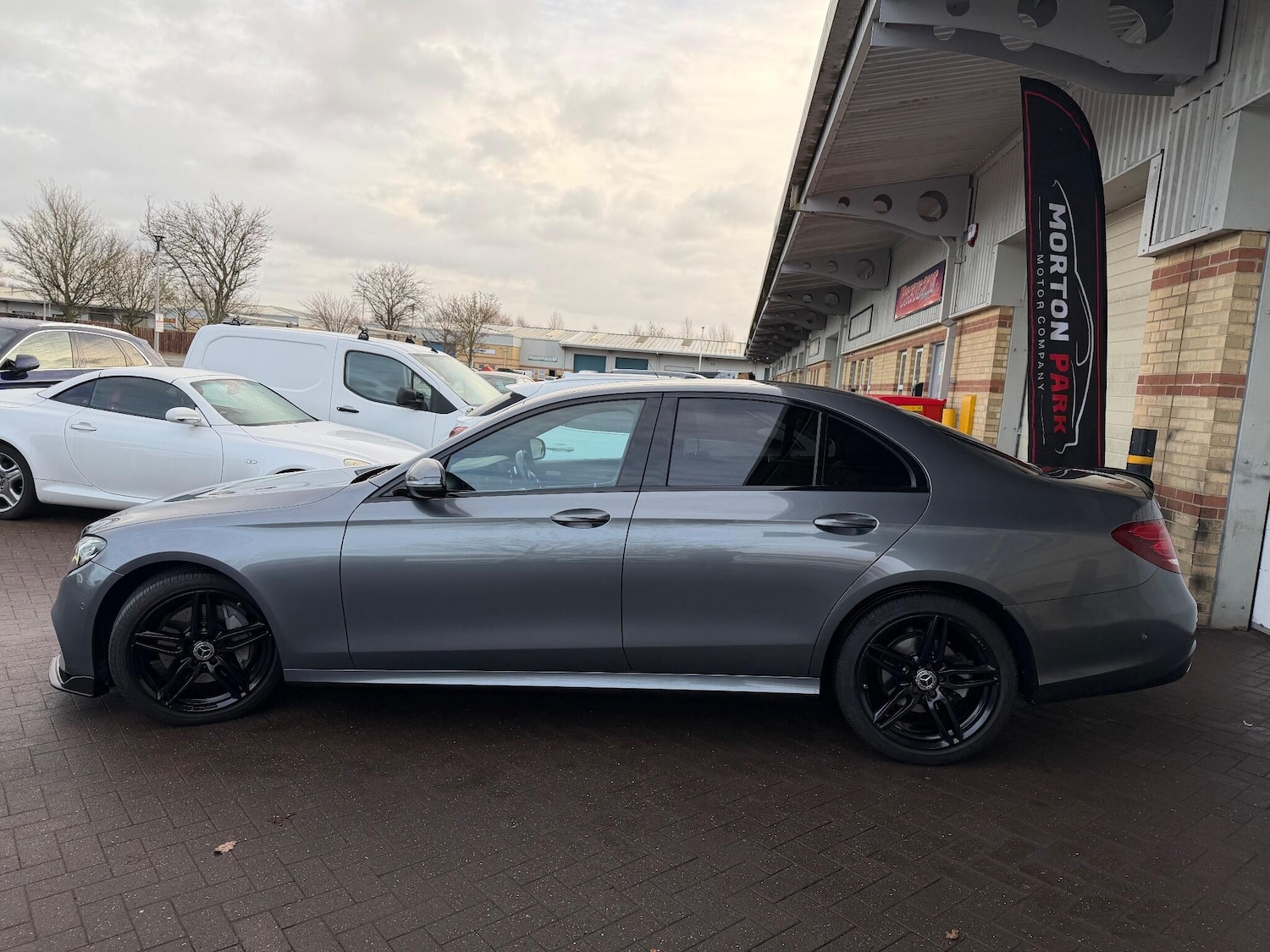 Used Mercedes-Benz E Class for sale - 77688862: Photo 5