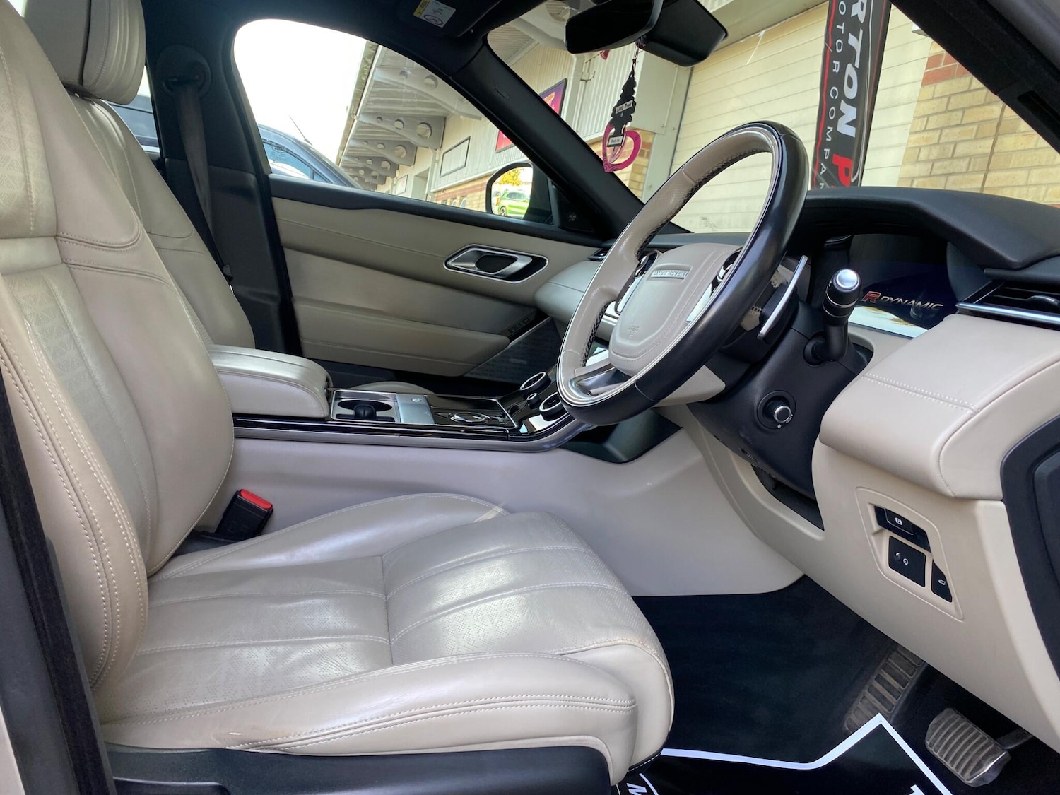 Used Land Rover Range Rover Velar 2019 for sale - 77688858: Photo 8