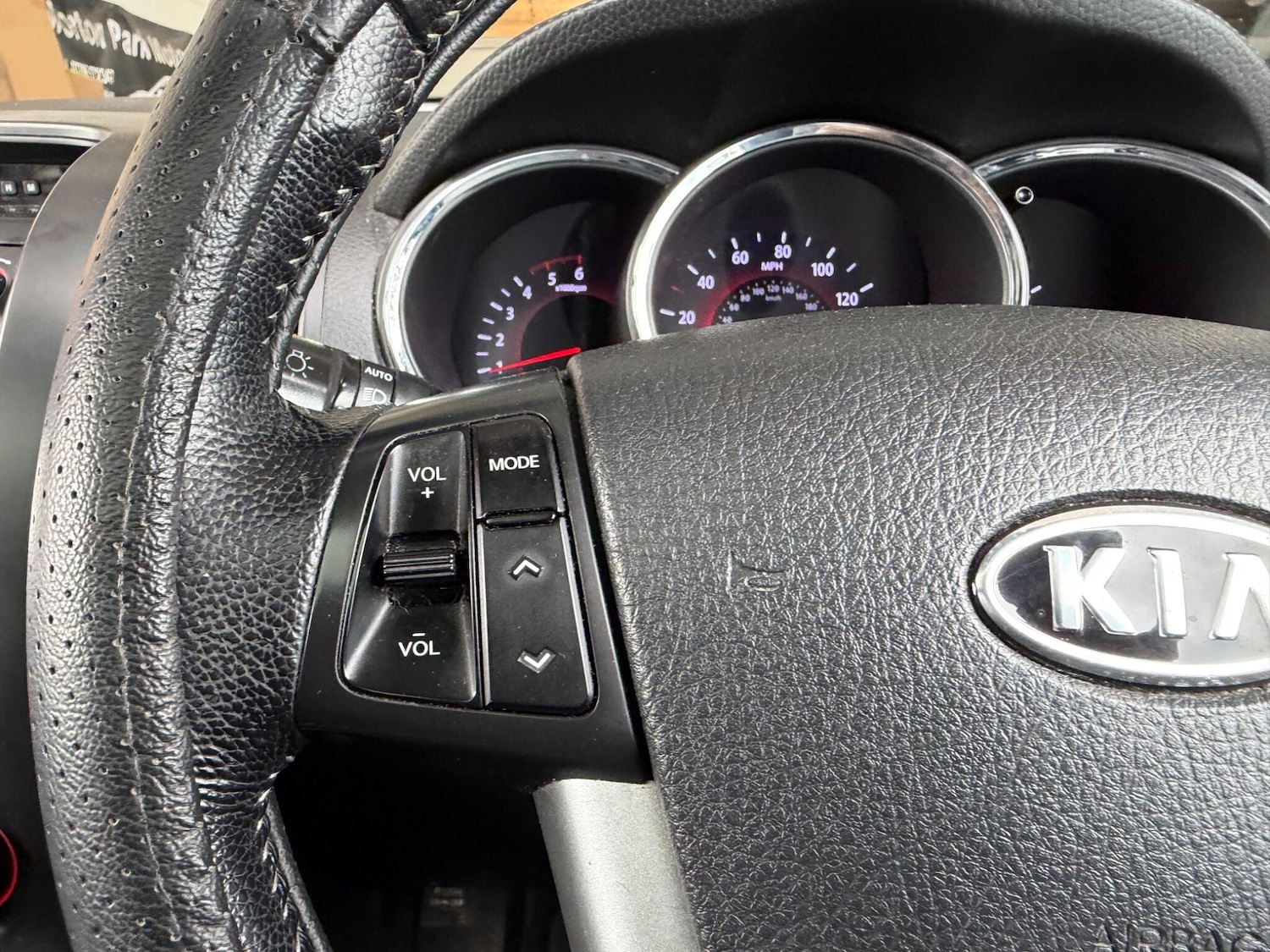 Used Kia Sorento 2012 for sale - 77688852: Photo 17