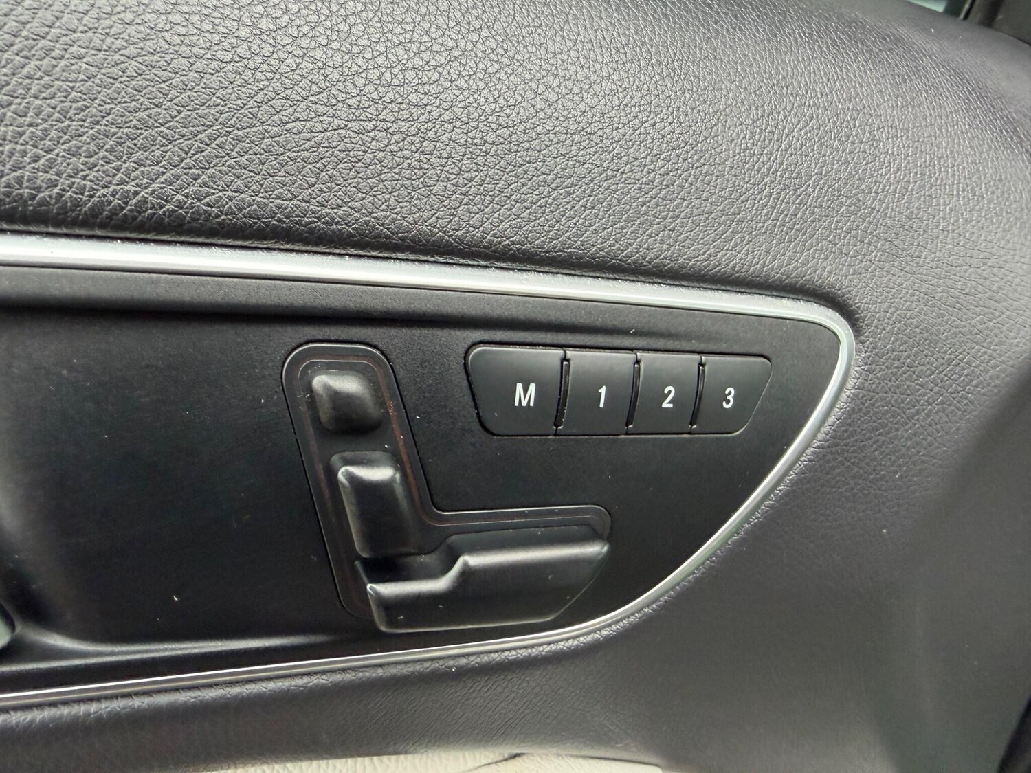 Used Mercedes-Benz GLA 2016 for sale - 77688877: Photo 14