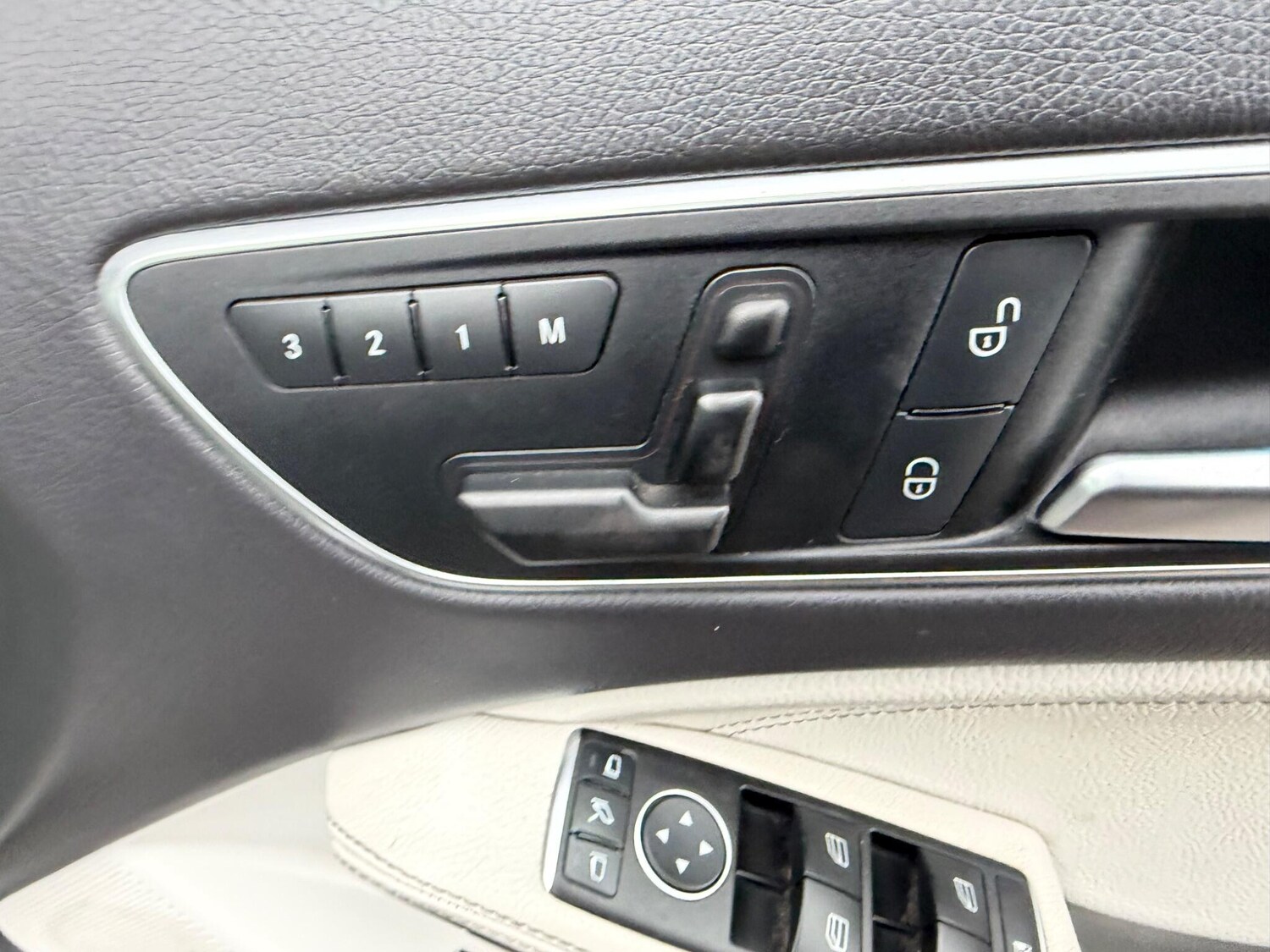 Used Mercedes-Benz GLA 2016 for sale - 77688877: Photo 15