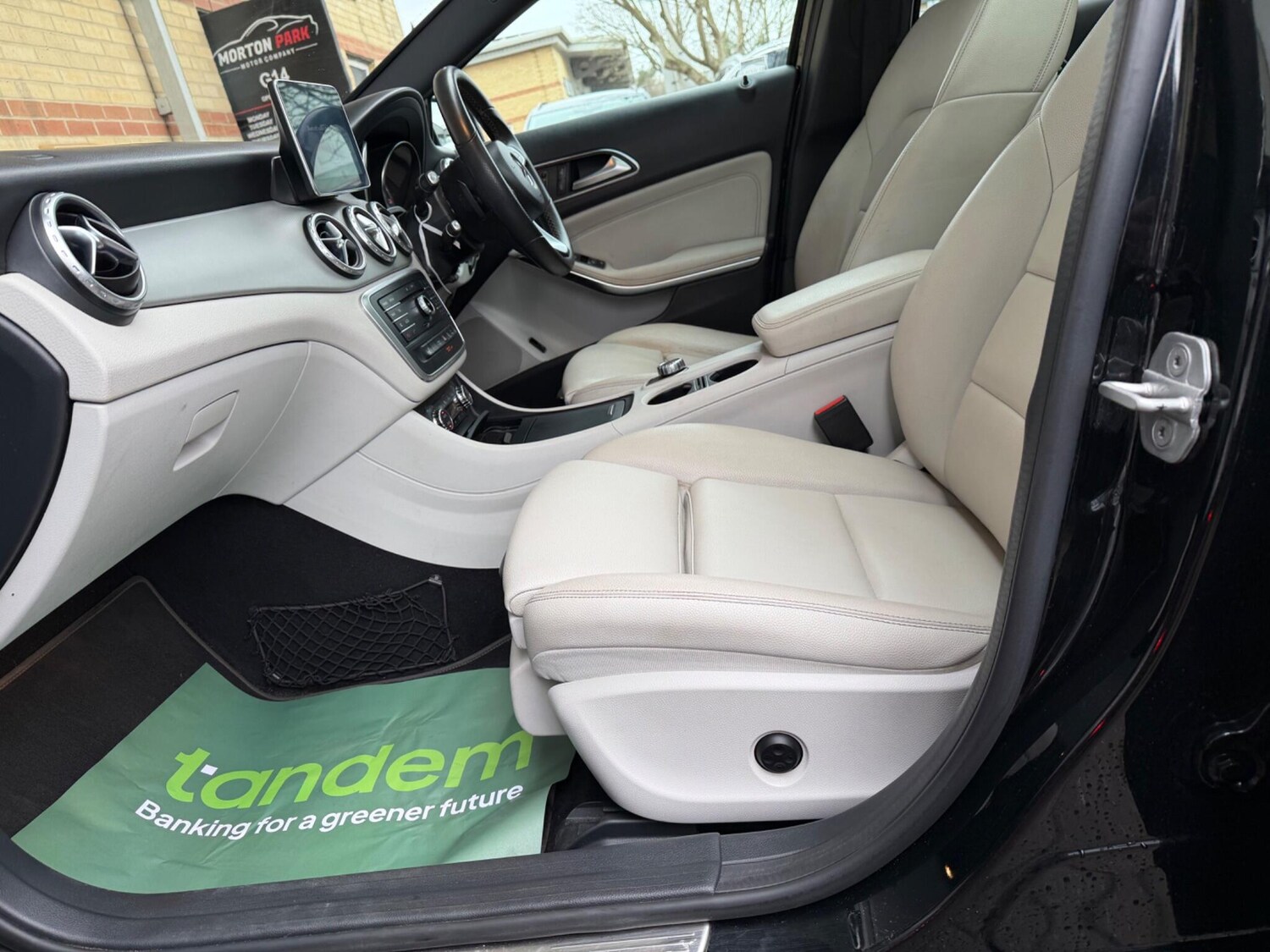 Used Mercedes-Benz GLA 2016 for sale - 77688877: Photo 32