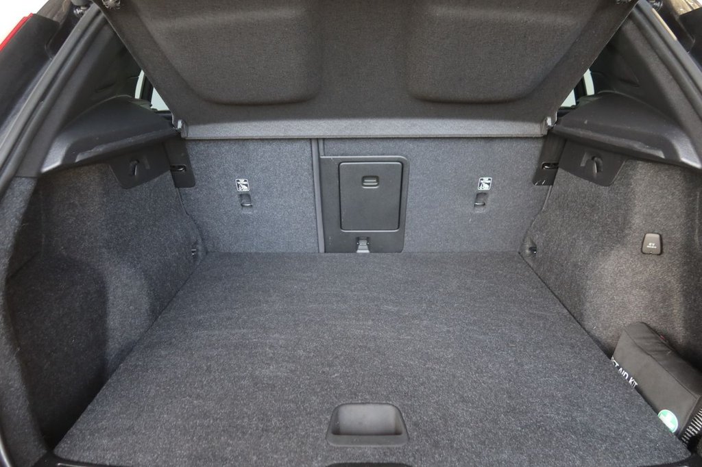 Used Volvo XC40 2021 for sale - 76375905: Photo 8