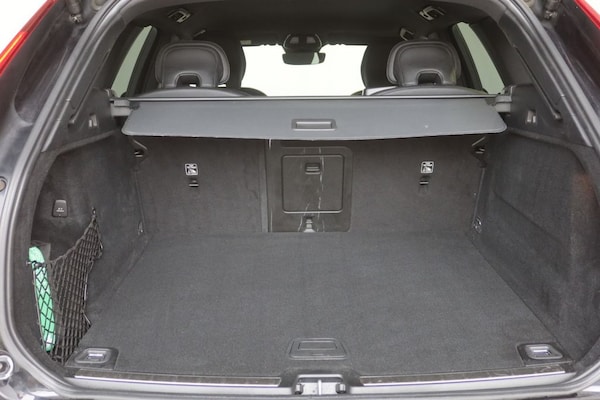 Used Volvo XC60 2021 for sale - 76235566: Photo 8