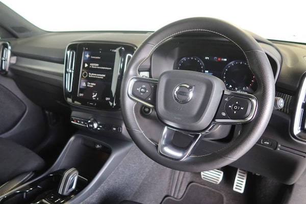 Used Volvo XC40 2021 for sale - 76334022: Photo 5