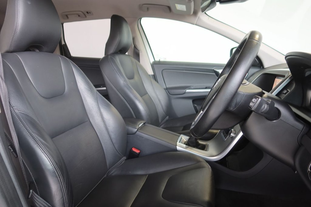 Used Volvo XC60 2017 for sale - 76118995: Photo 5