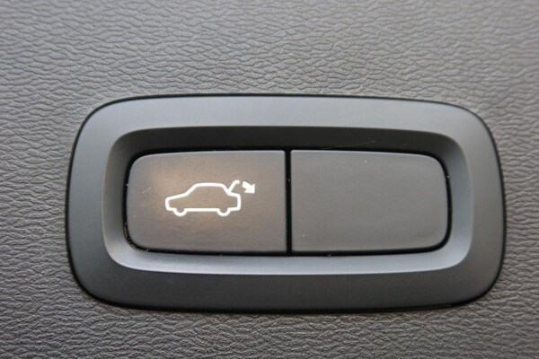Used Volvo XC40 2021 for sale - 75306635: Photo 11