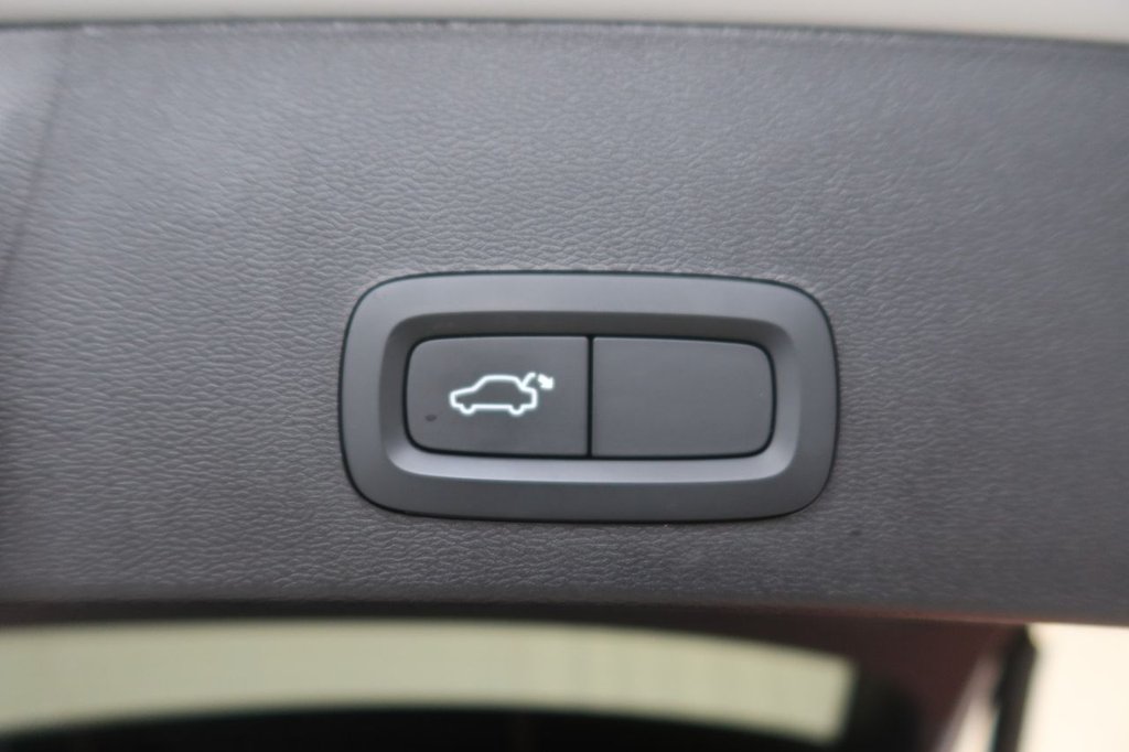 Used Volvo XC40 2022 for sale - 76375910: Photo 10