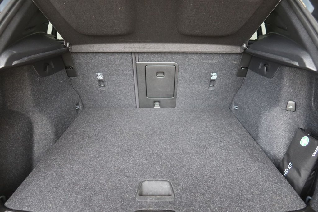 Used Volvo XC40 2021 for sale - 76118456: Photo 10
