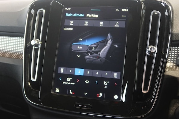 Used Volvo XC40 2022 for sale - 76236219: Photo 23