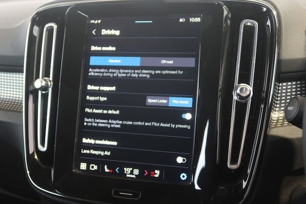 Used Volvo XC40 2022 for sale - 76236219: Photo 24