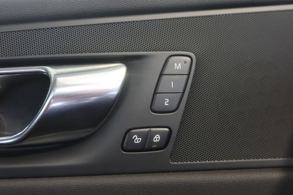 Used Volvo XC60 2021 for sale - 75456440: Photo 10